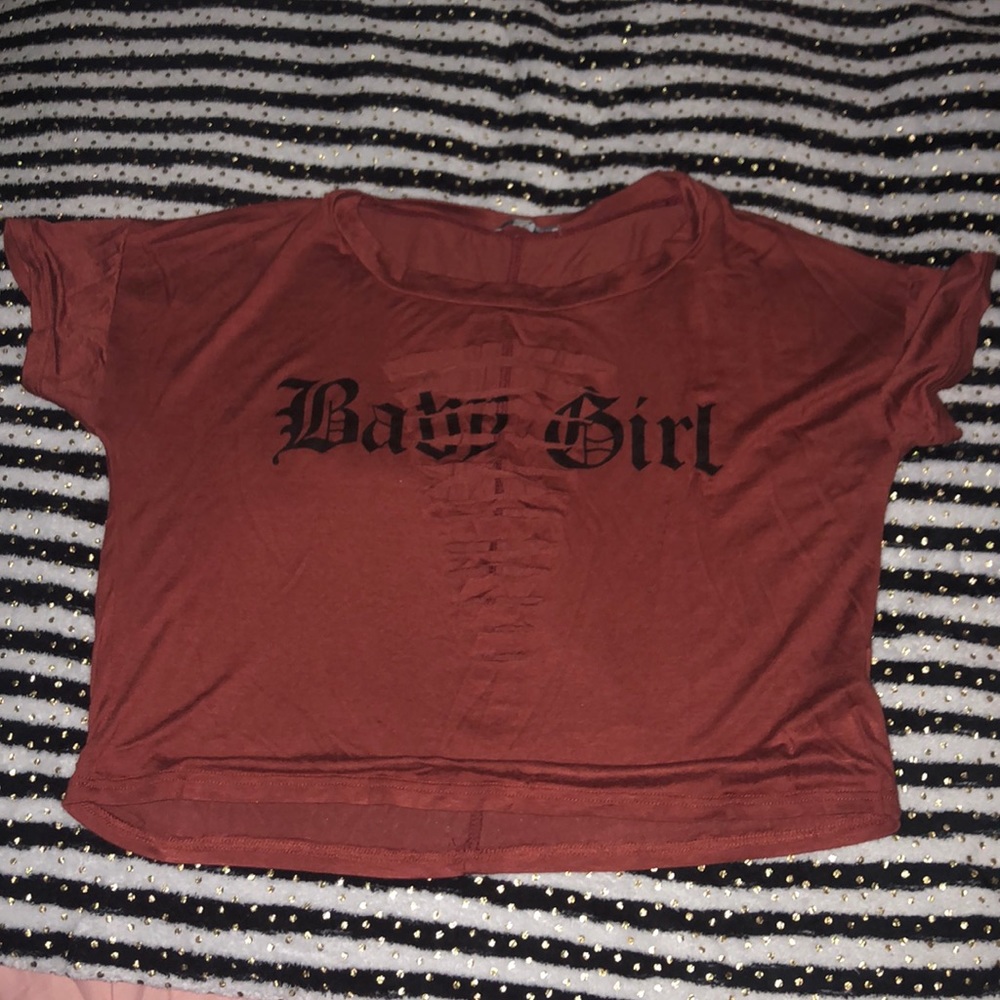Charlotte Russe cropped cut tee shirt sz small